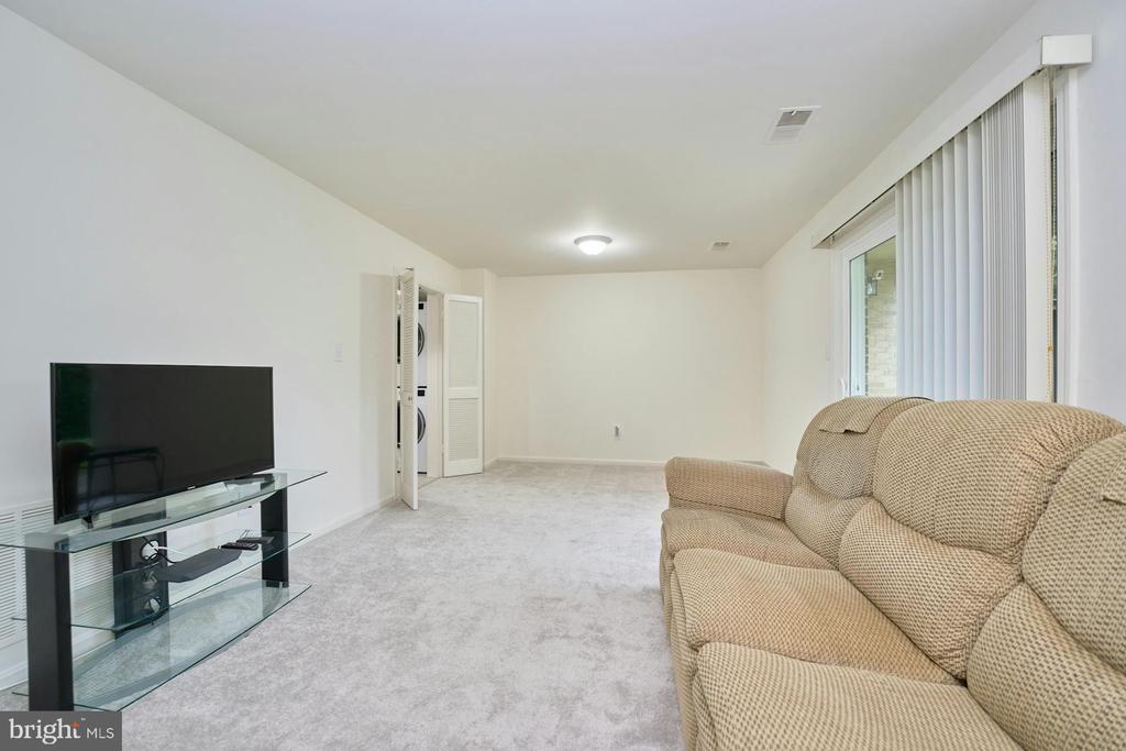 1050-A Brixton Ct