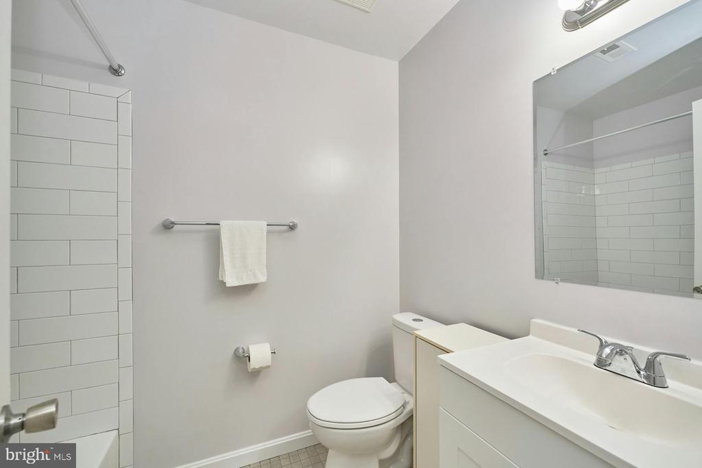 1050-A Brixton Ct