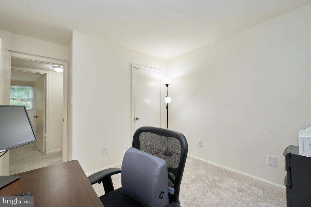 1050-A Brixton Ct