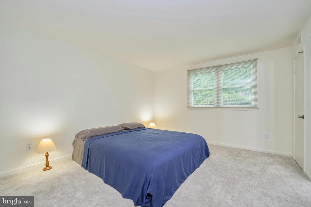 1050-A Brixton Ct