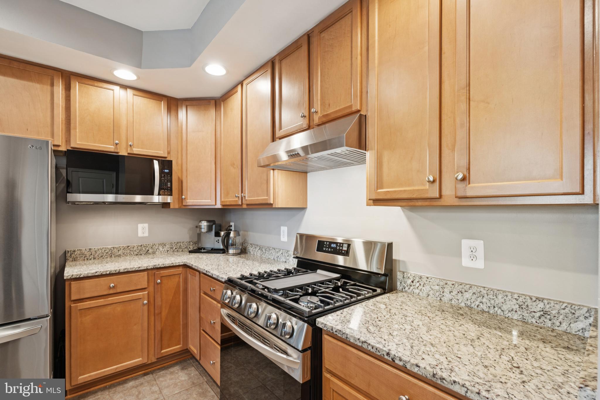 24682 HUTCHINSON FARM DRIVE