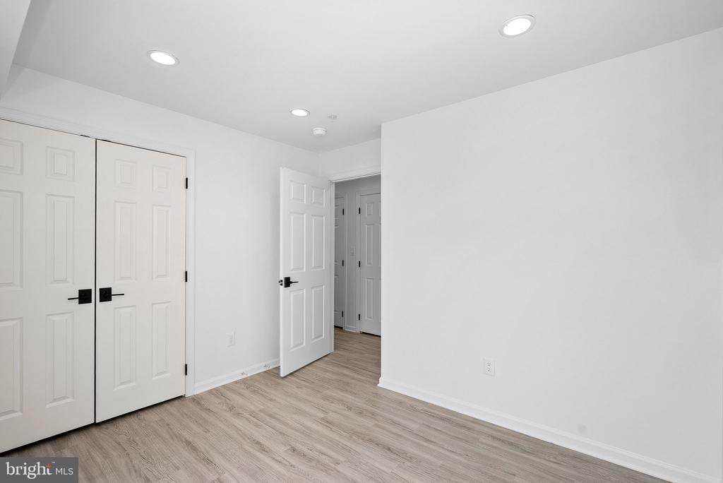 42261 TERRAZZO TERRACE