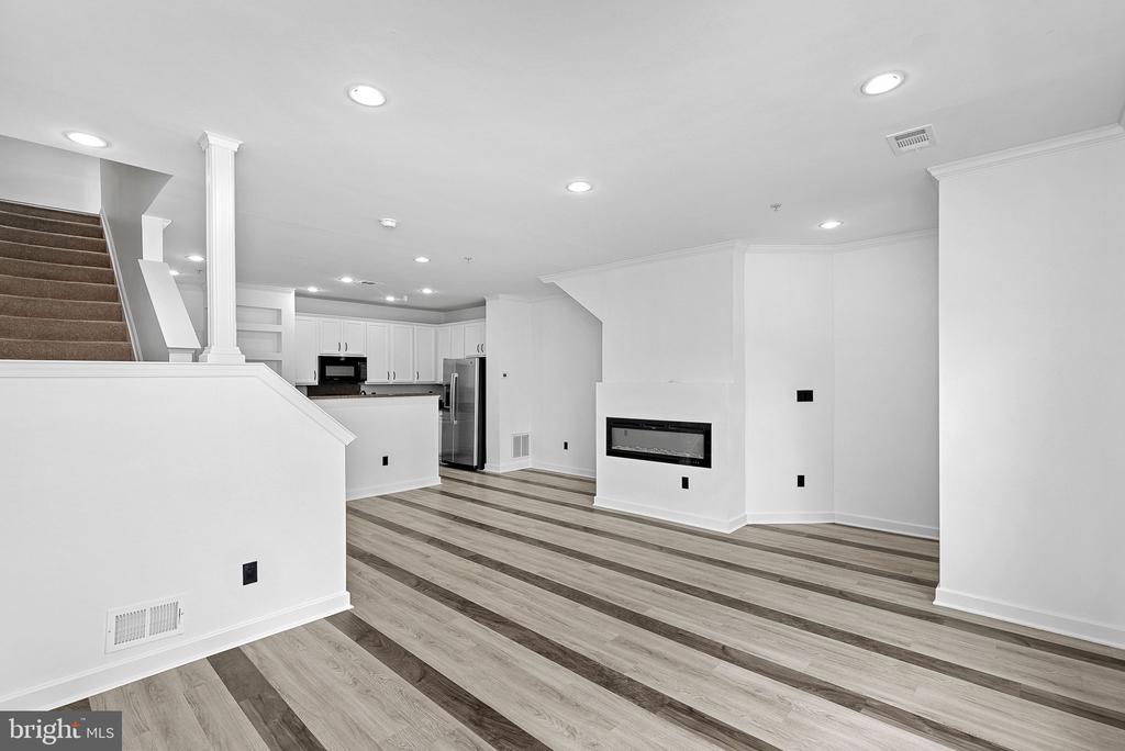 42261 TERRAZZO TERRACE