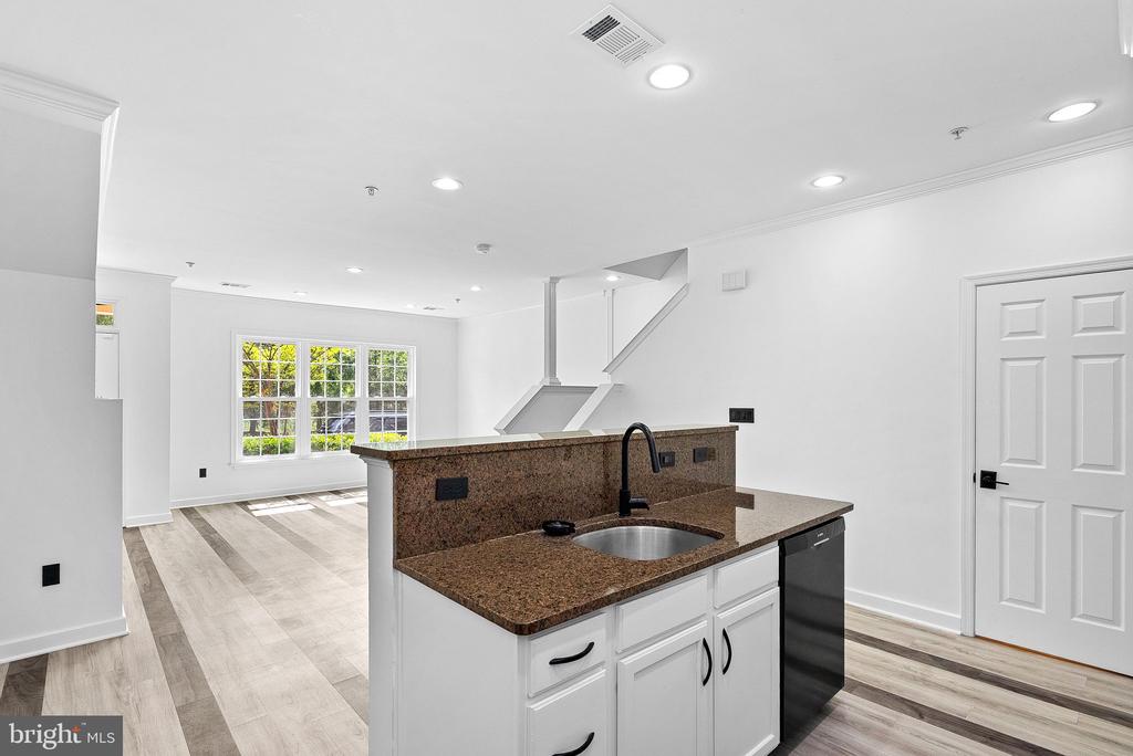 42261 TERRAZZO TERRACE