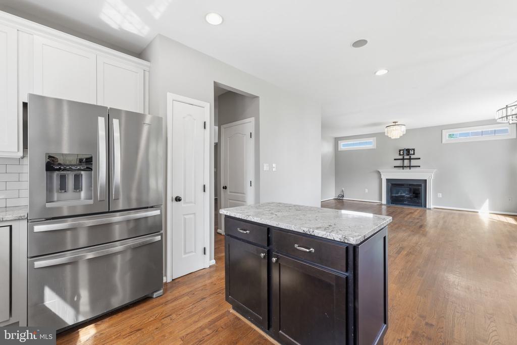 43447 OBERON LANE