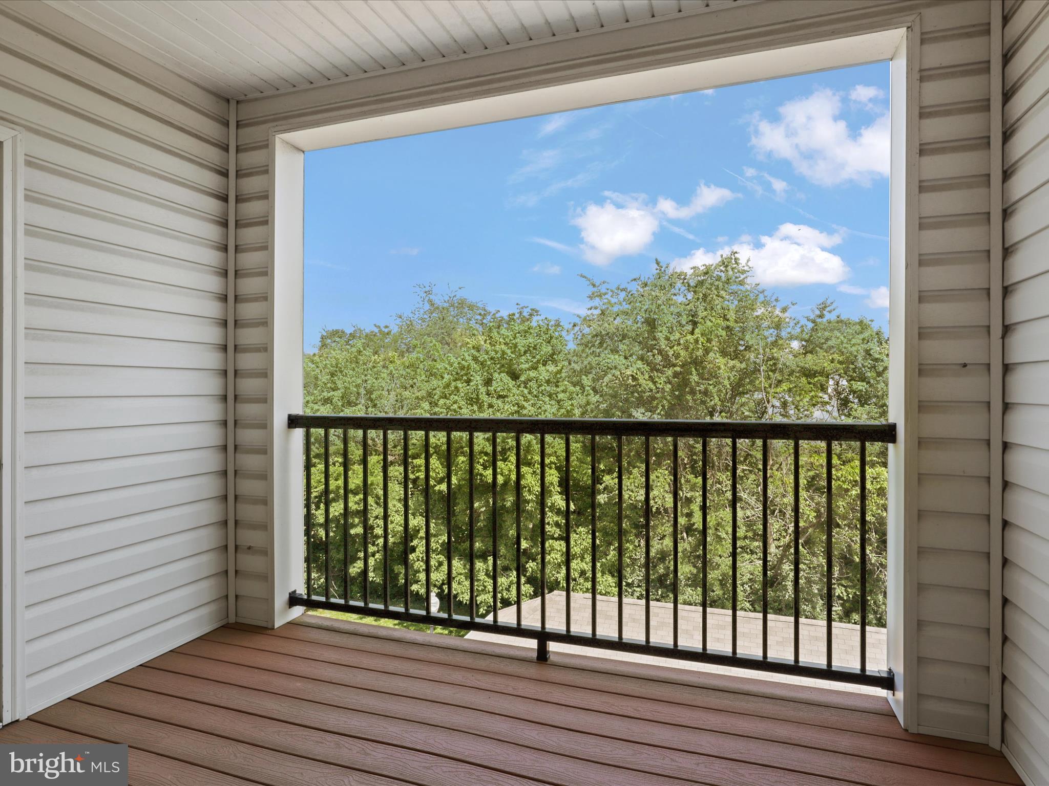 9204 Charleston Dr #407