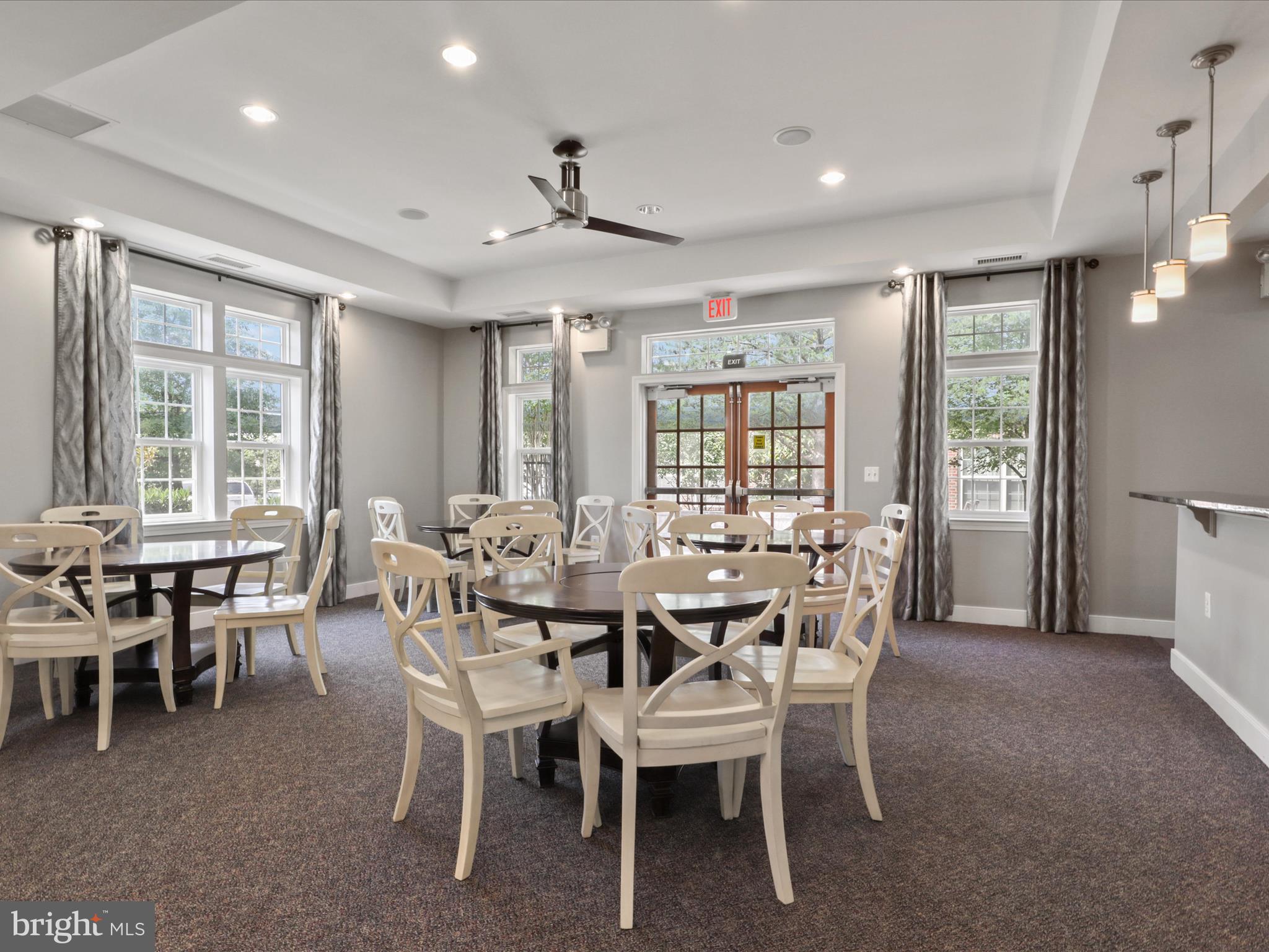 9204 Charleston Dr #407