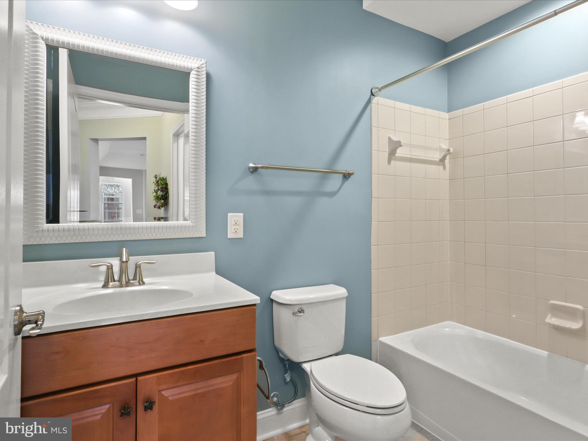 9204 Charleston Dr #407