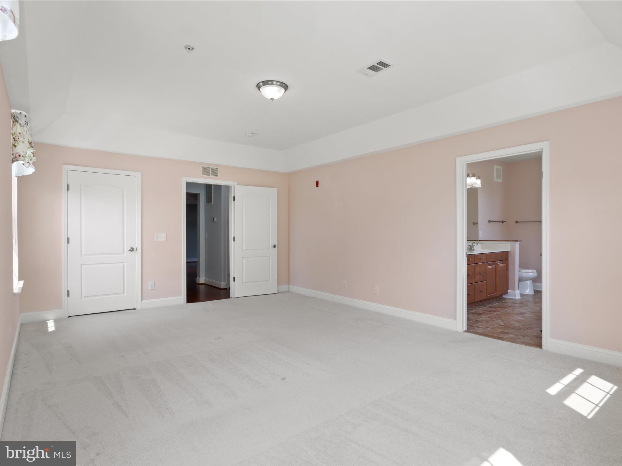 9204 Charleston Dr #407