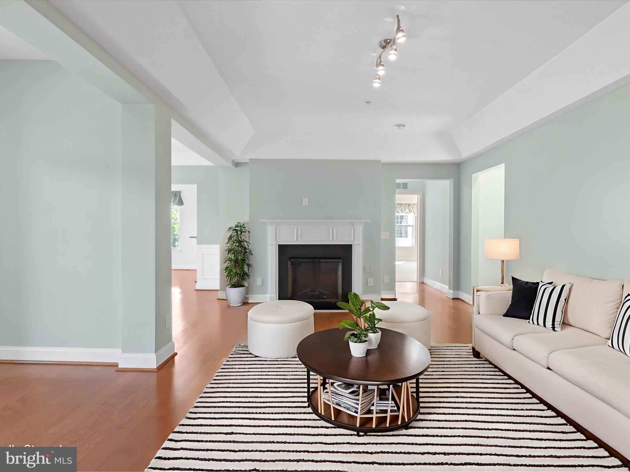 9204 Charleston Dr #407