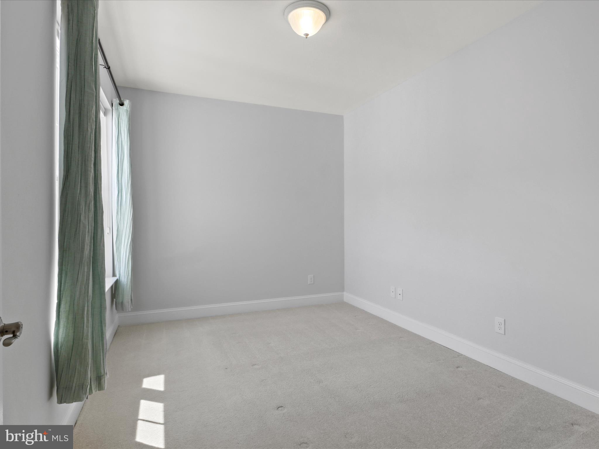 9204 Charleston Dr #407