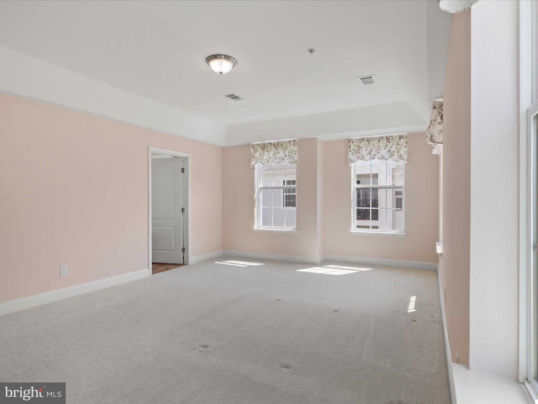 9204 Charleston Dr #407