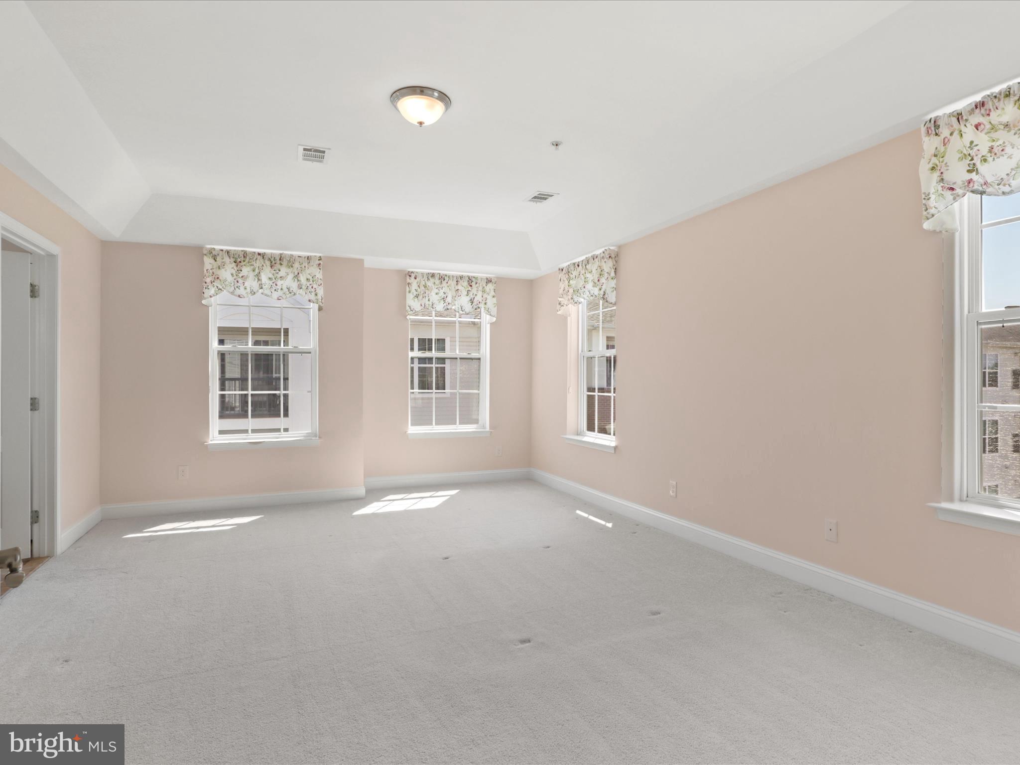 9204 Charleston Dr #407