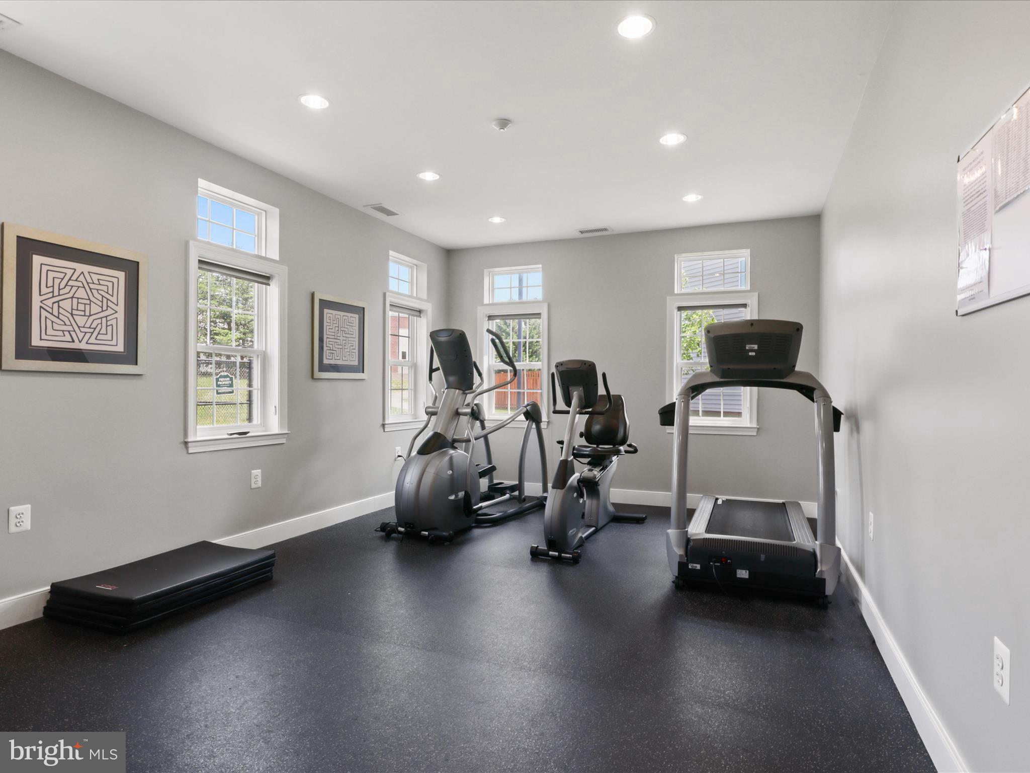 9204 Charleston Dr #407