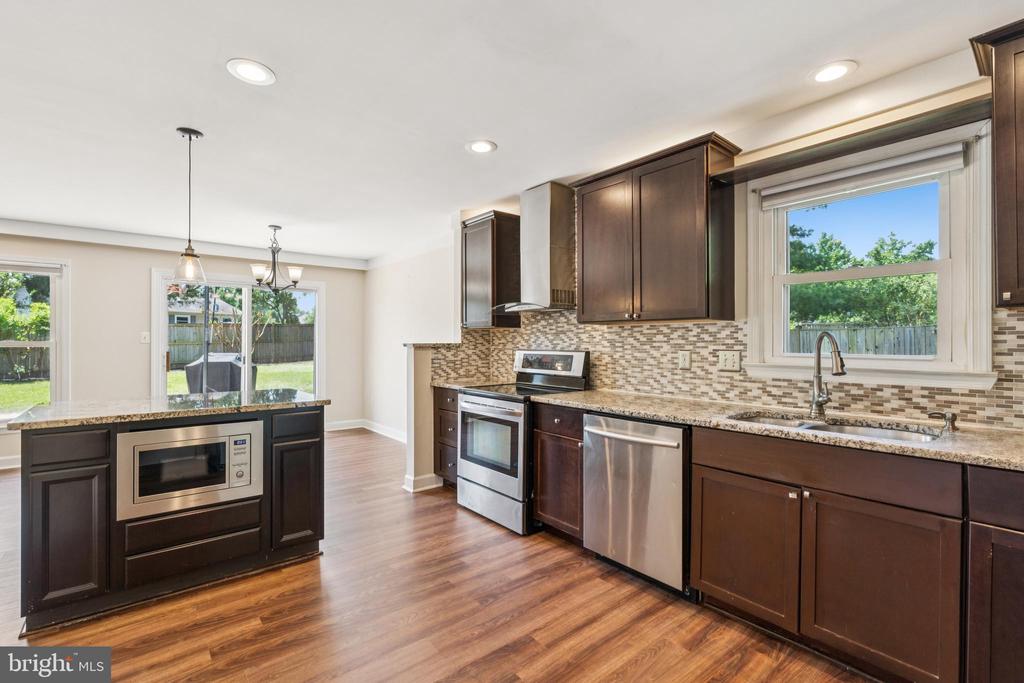9975 Mallow Ct
