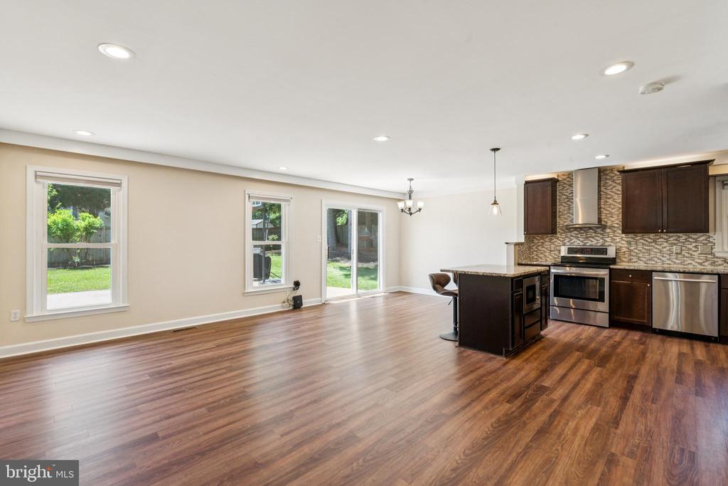 9975 Mallow Ct