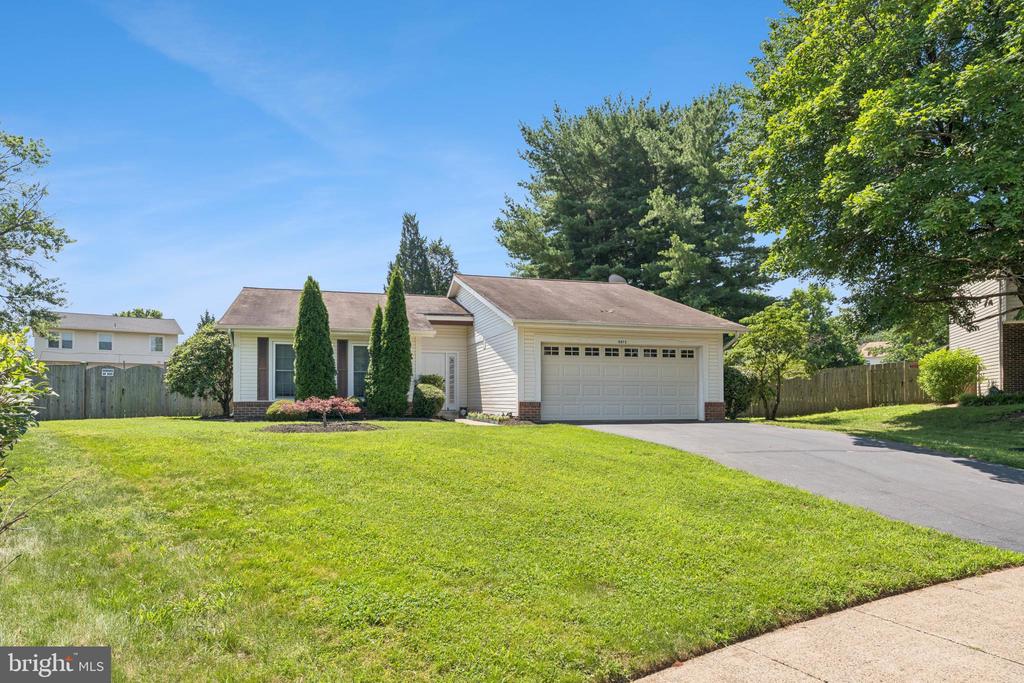 9975 Mallow Ct