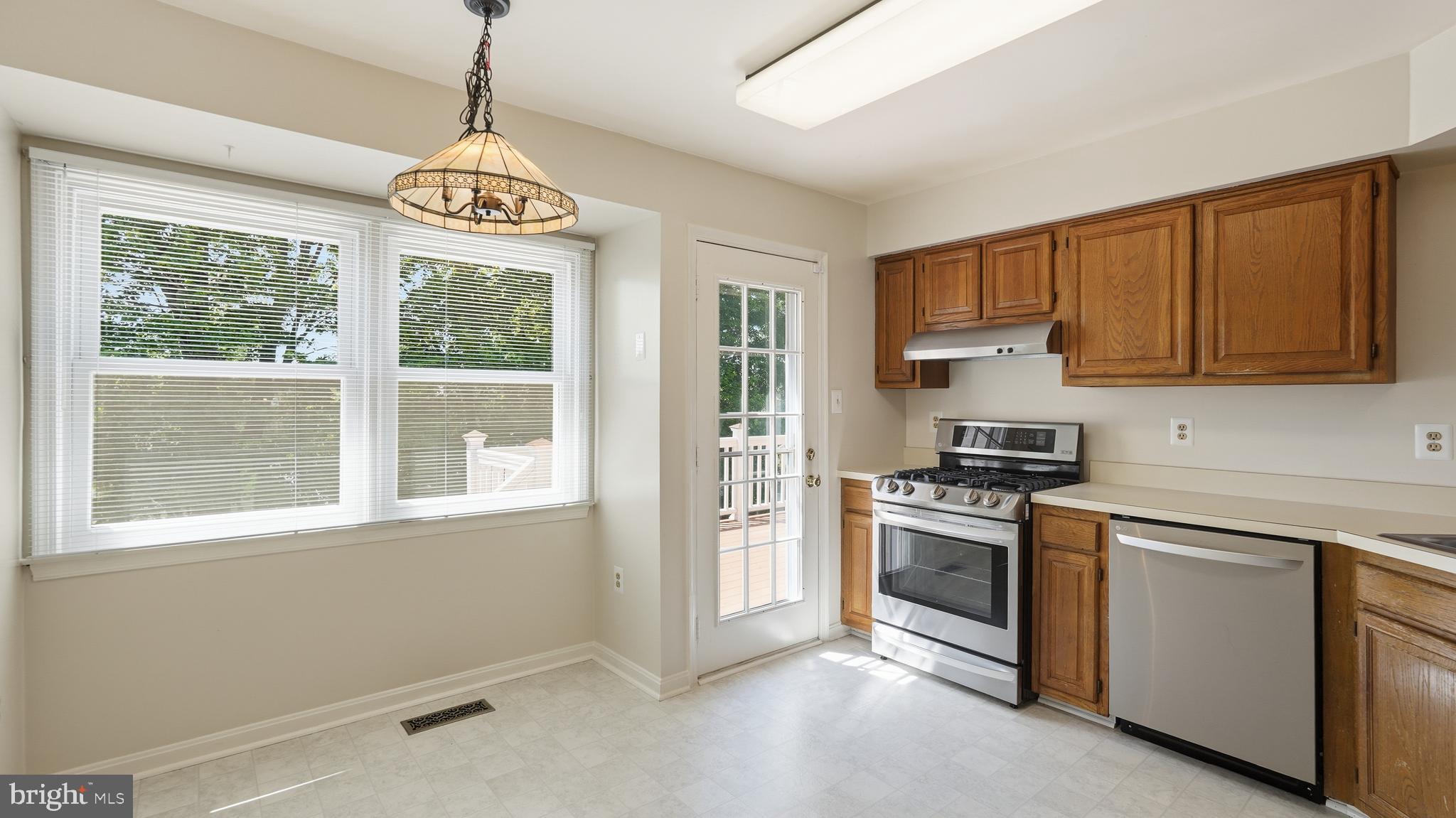 10319 LEE MANOR DRIVE