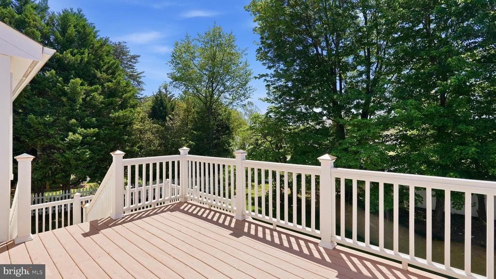 10319 LEE MANOR DRIVE