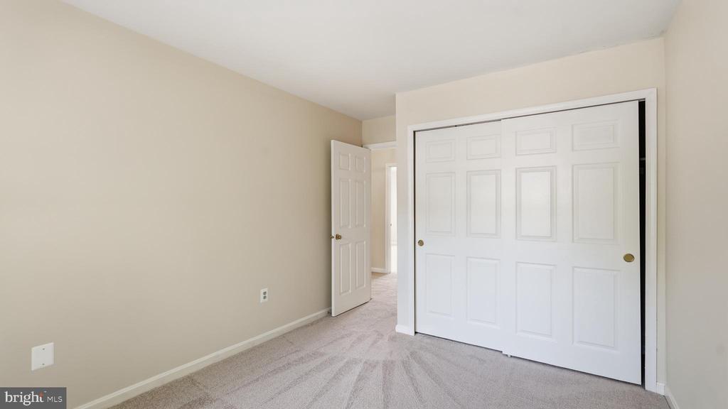 10319 LEE MANOR DRIVE