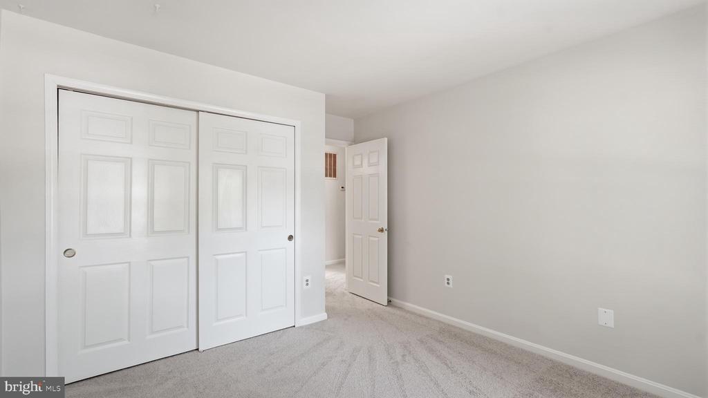 10319 LEE MANOR DRIVE