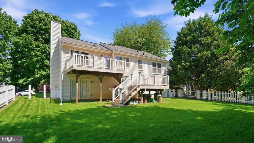 10319 LEE MANOR DRIVE