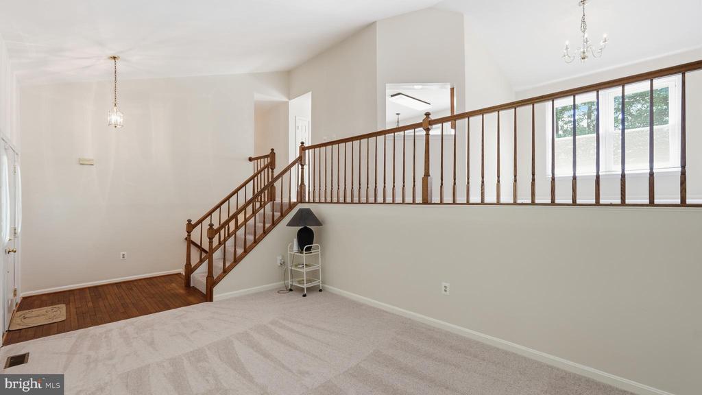 10319 LEE MANOR DRIVE