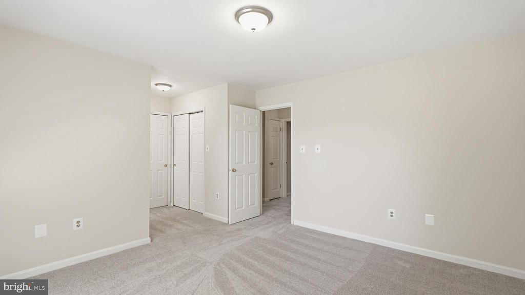 10319 LEE MANOR DRIVE
