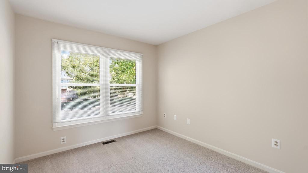 10319 LEE MANOR DRIVE