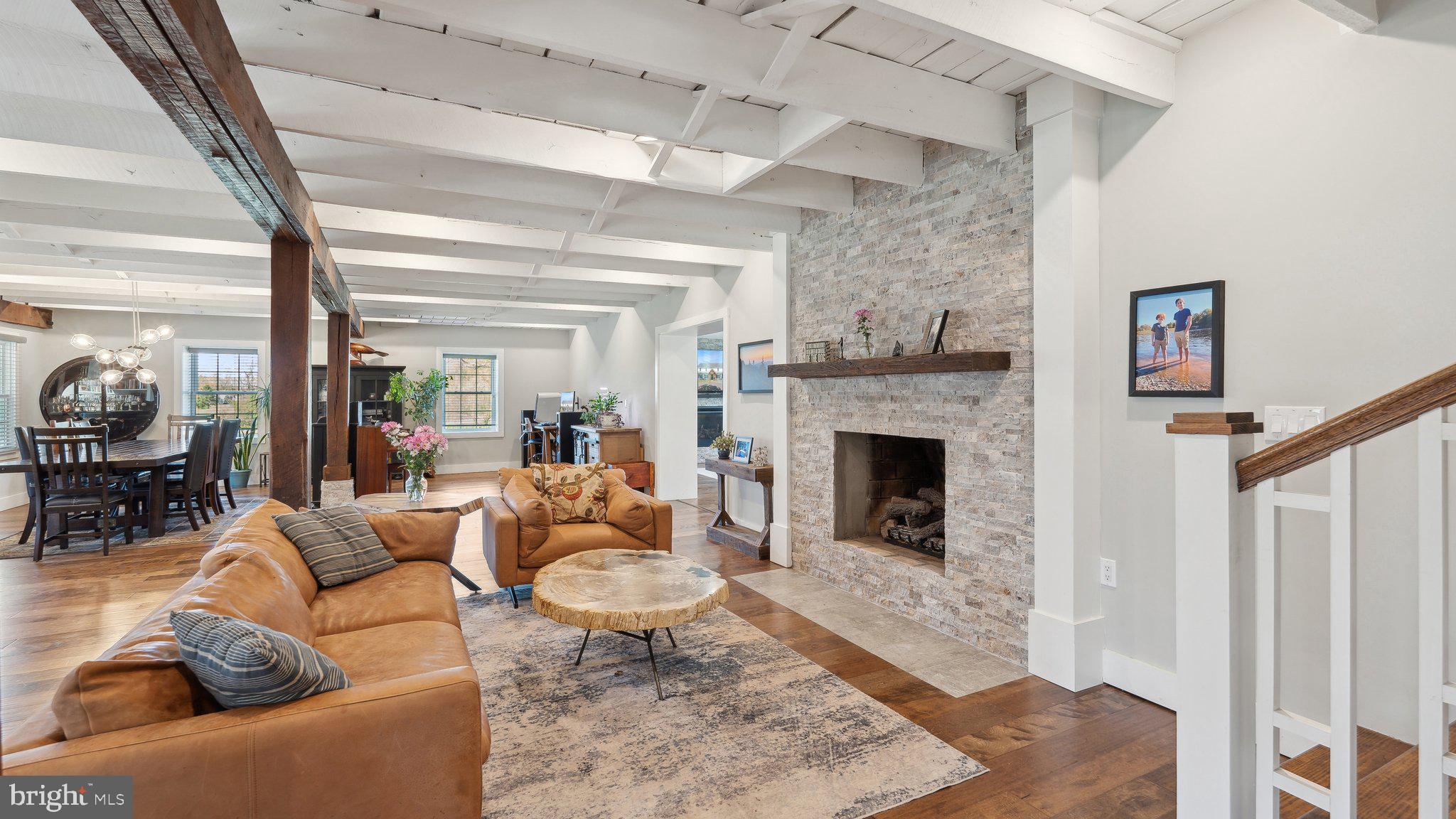 109 Maddox Dr