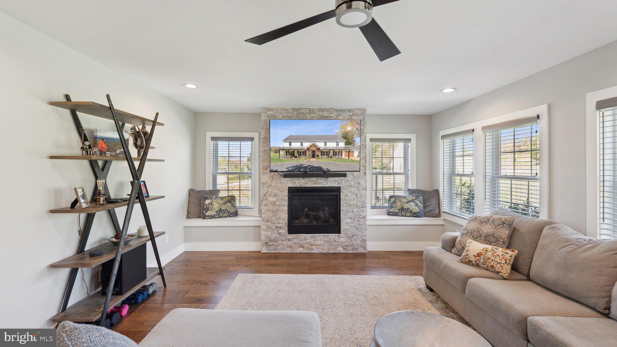 109 Maddox Dr