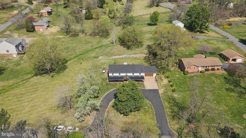 109 Maddox Dr