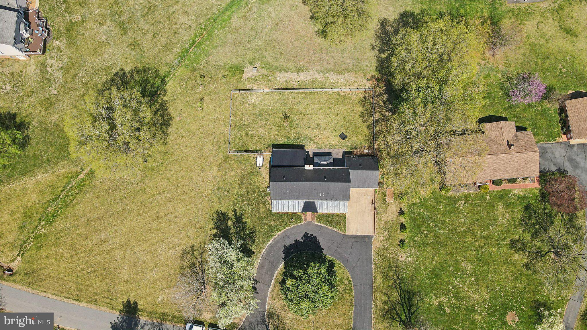 109 Maddox Dr