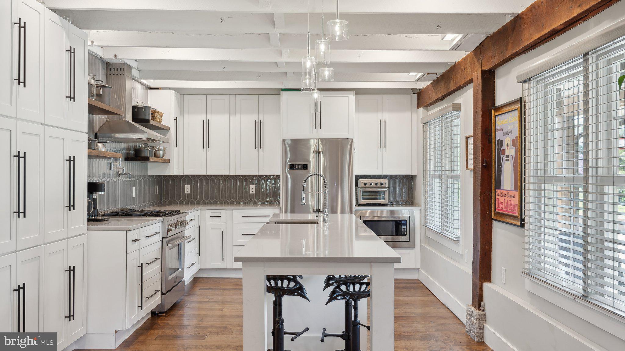 109 Maddox Dr