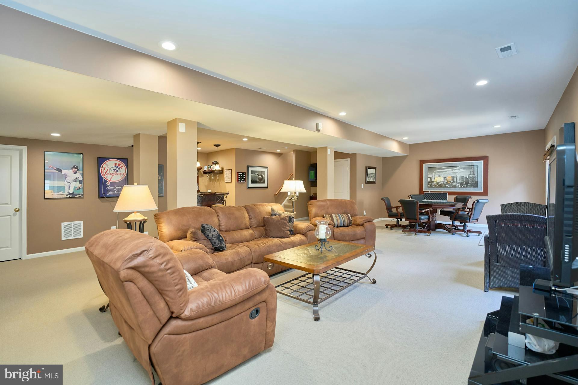 9342 Falling Water Dr