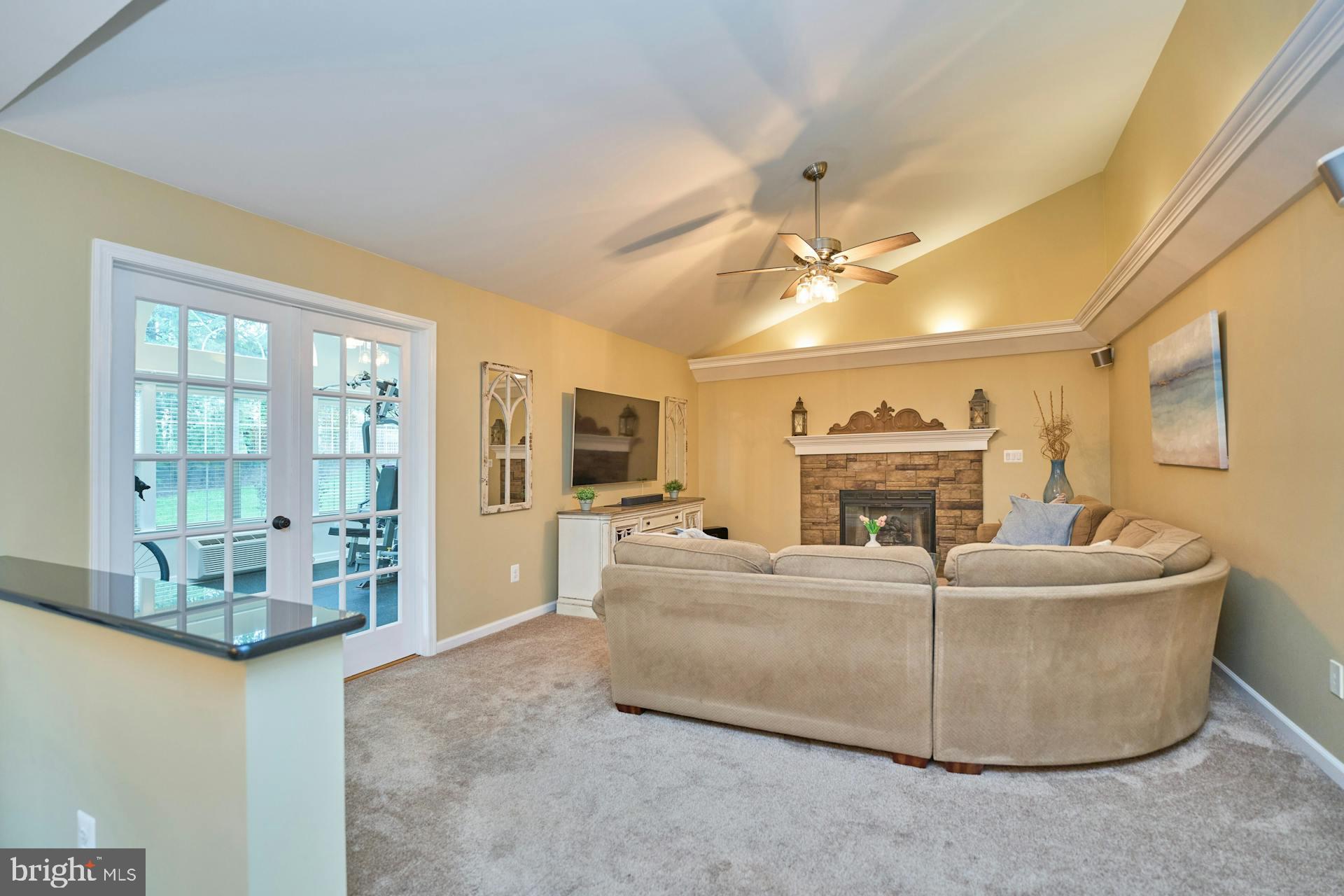 13311 Lawrence Ln