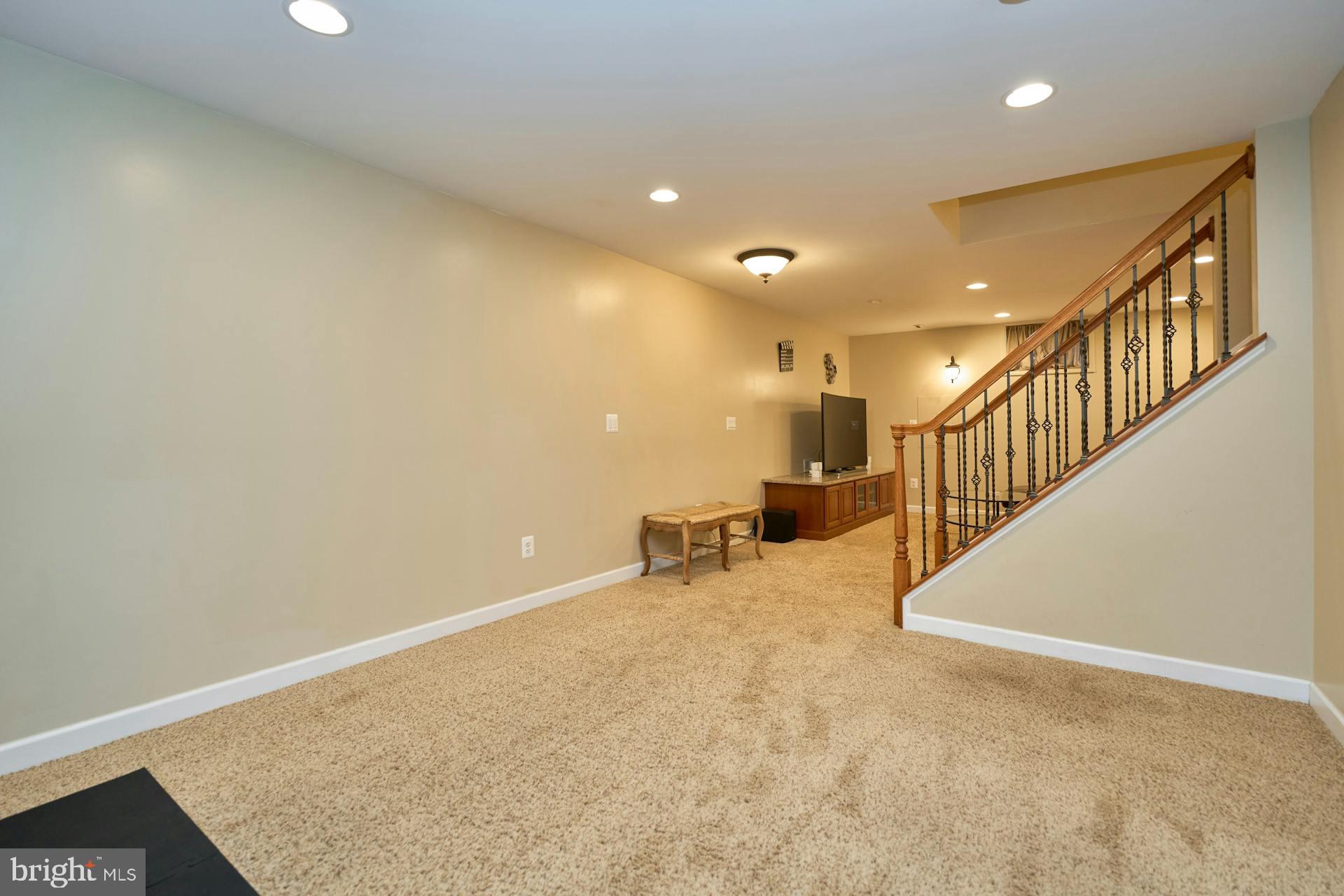 13311 Lawrence Ln