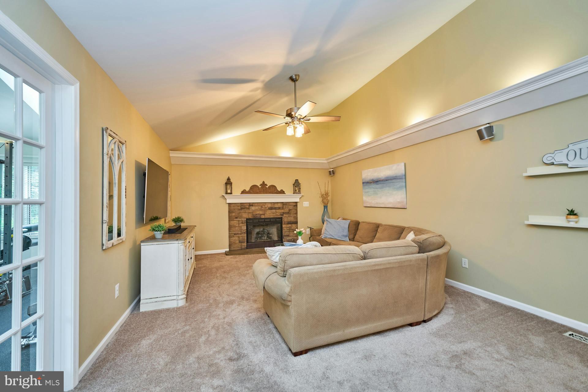 13311 Lawrence Ln