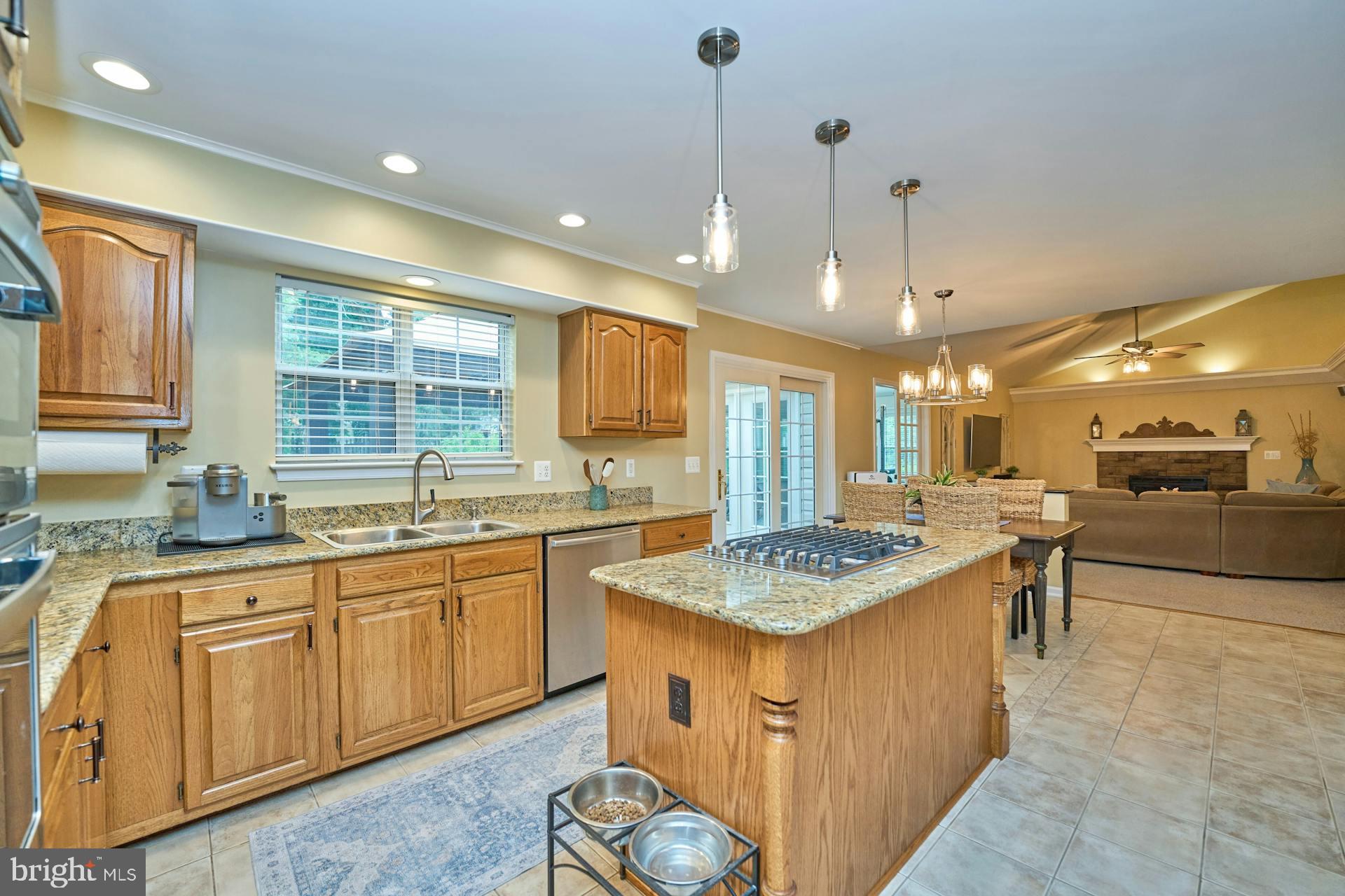 13311 Lawrence Ln
