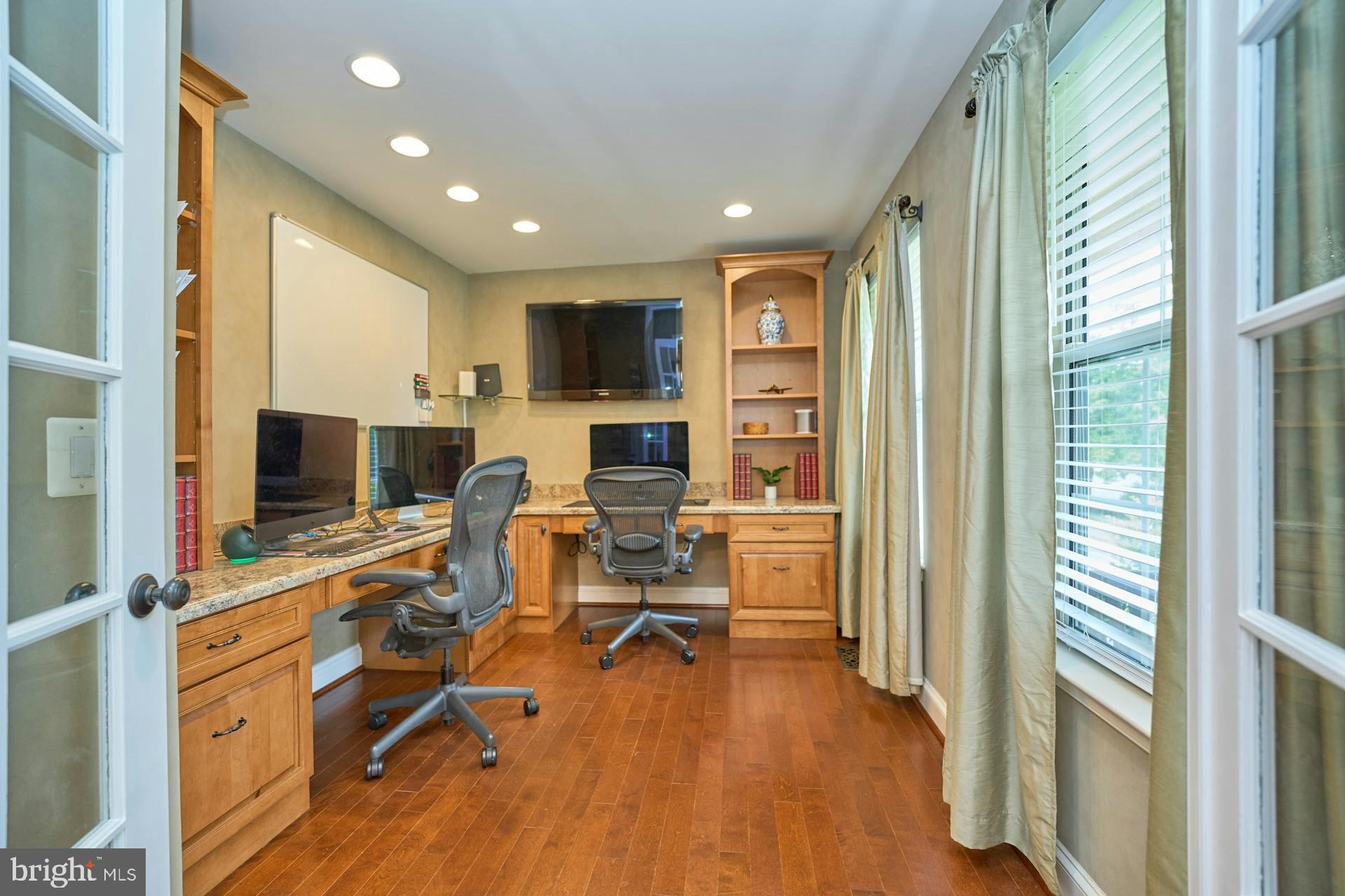 13311 Lawrence Ln