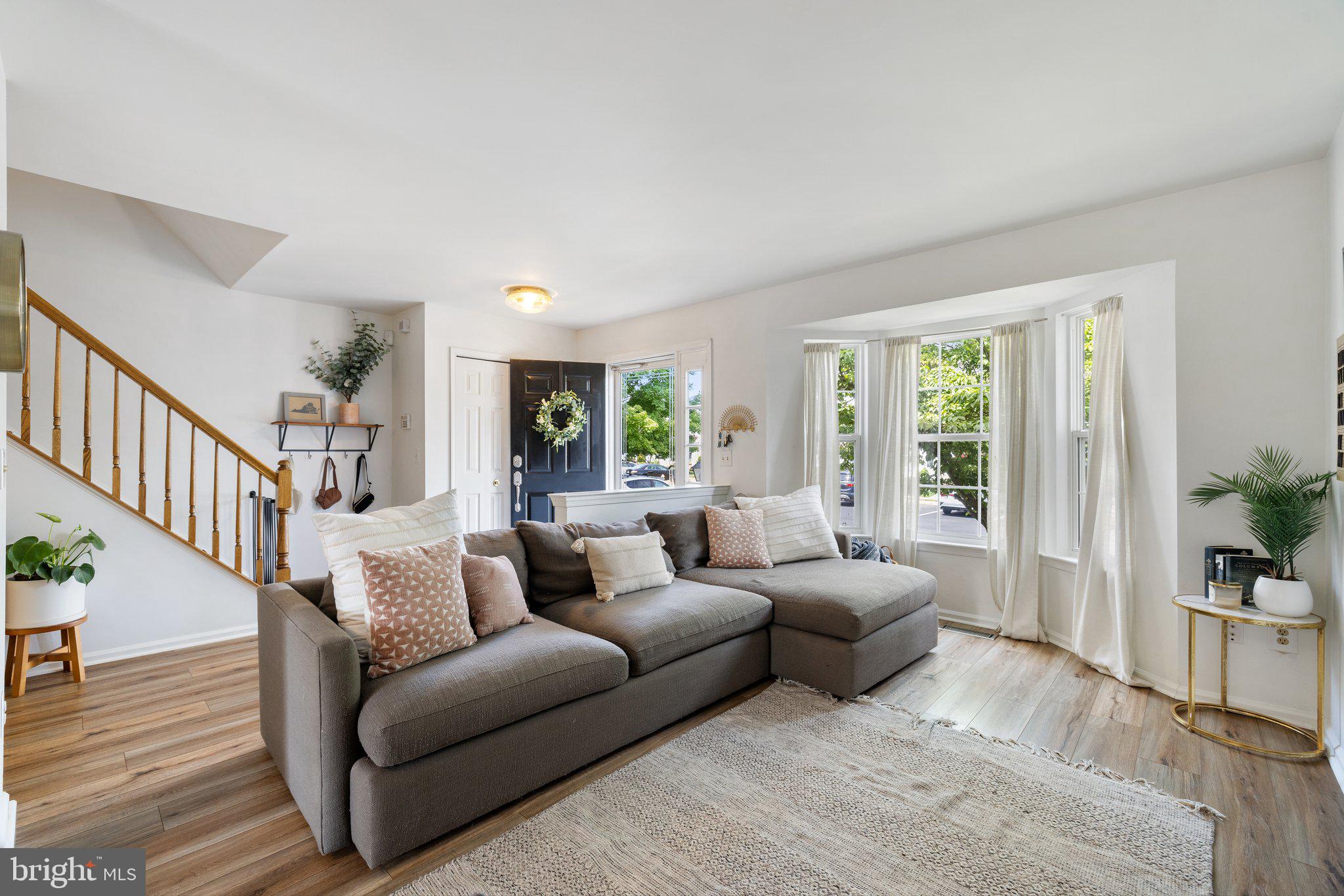 13214 Golders Green Pl