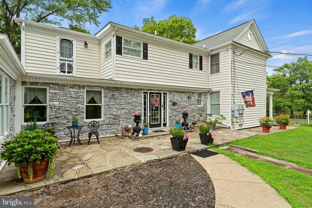 12216 Bristow Rd