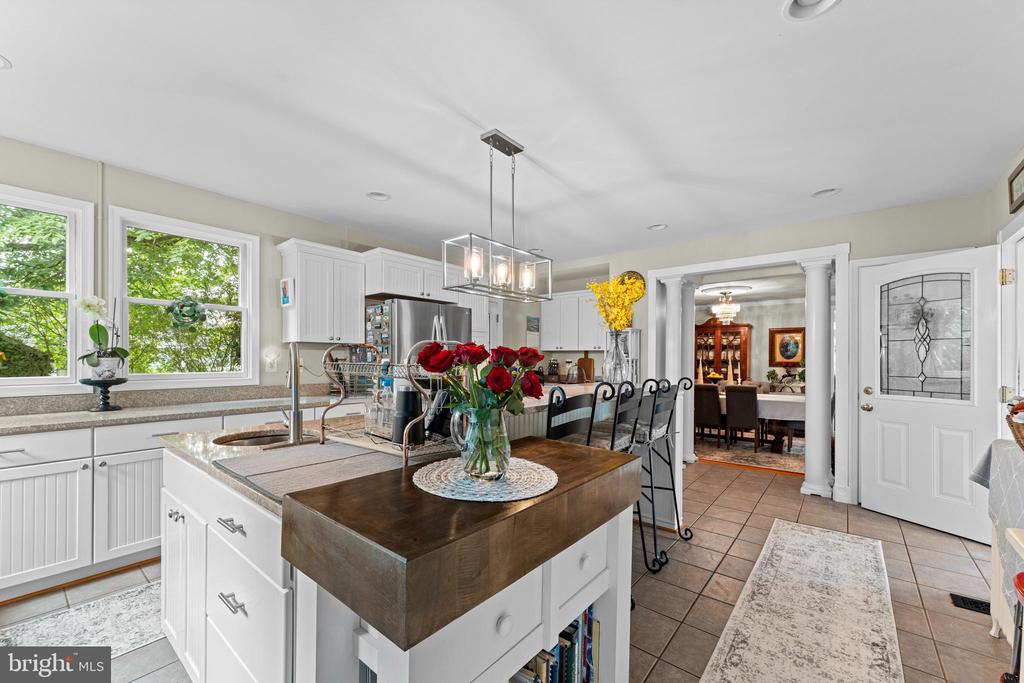 12216 Bristow Rd