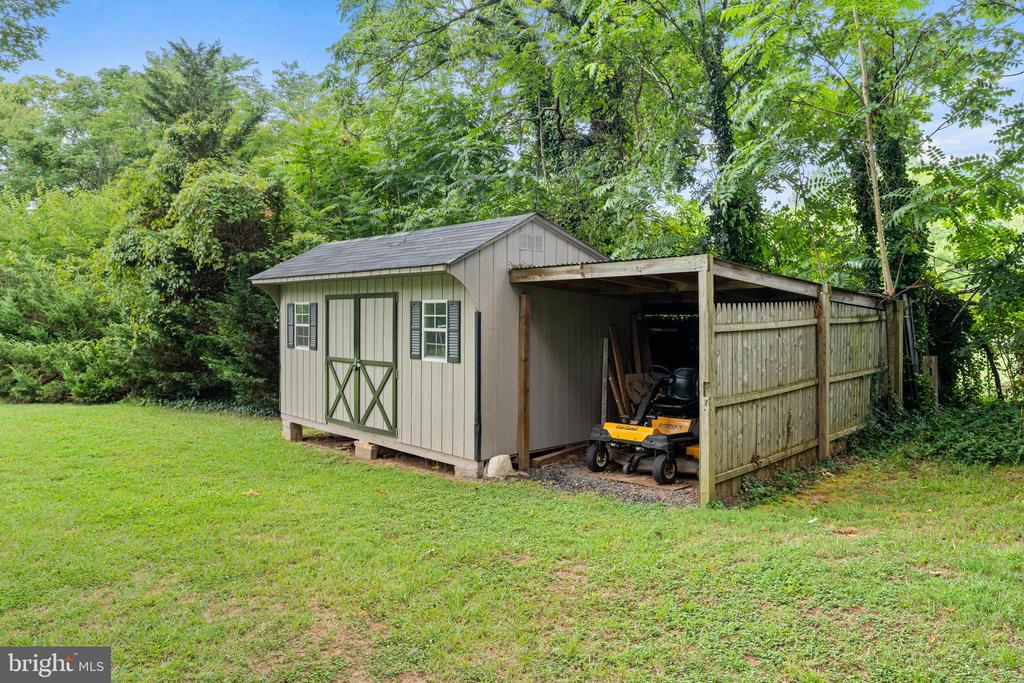 12216 Bristow Rd