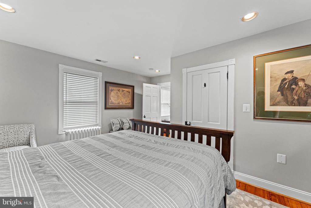 12216 Bristow Rd