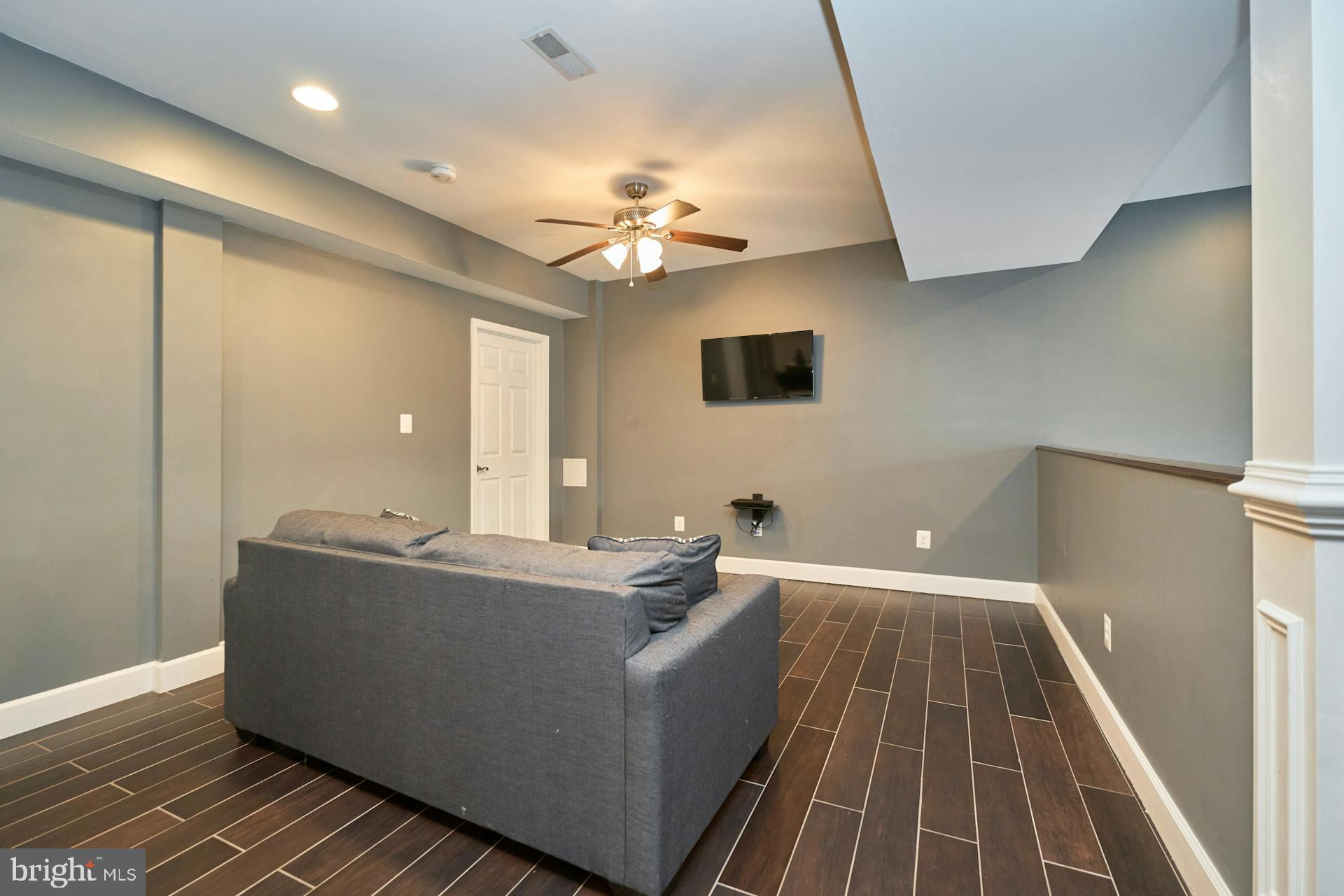 10869 Mayfield Trace Pl