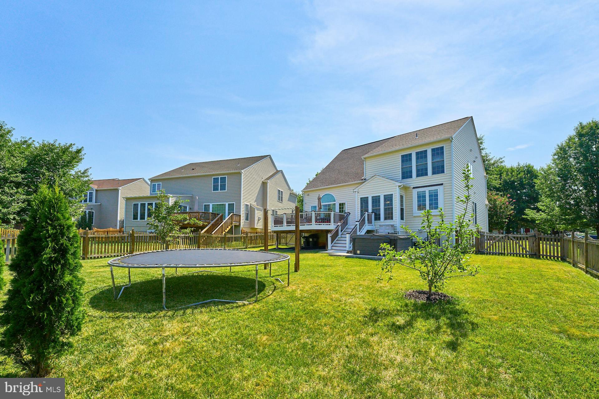 10869 Mayfield Trace Pl