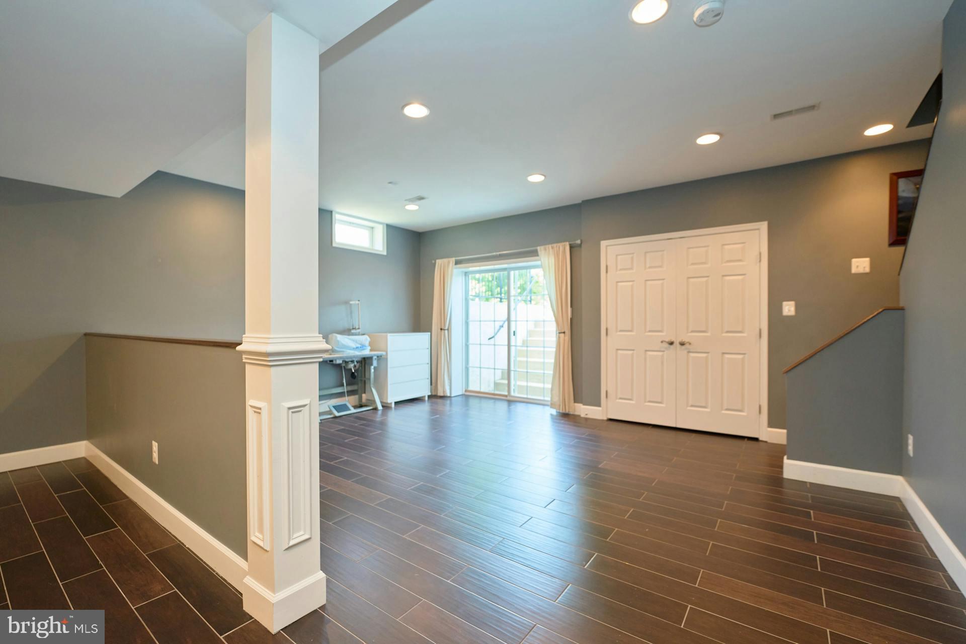 10869 Mayfield Trace Pl