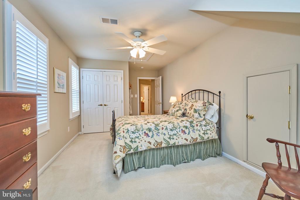 6531 Alderwood Way