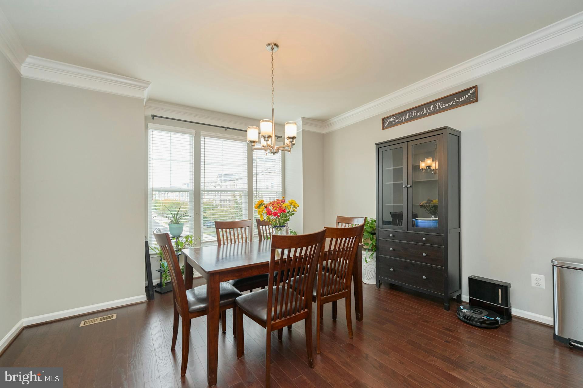 11963 Mirror Lake Ln